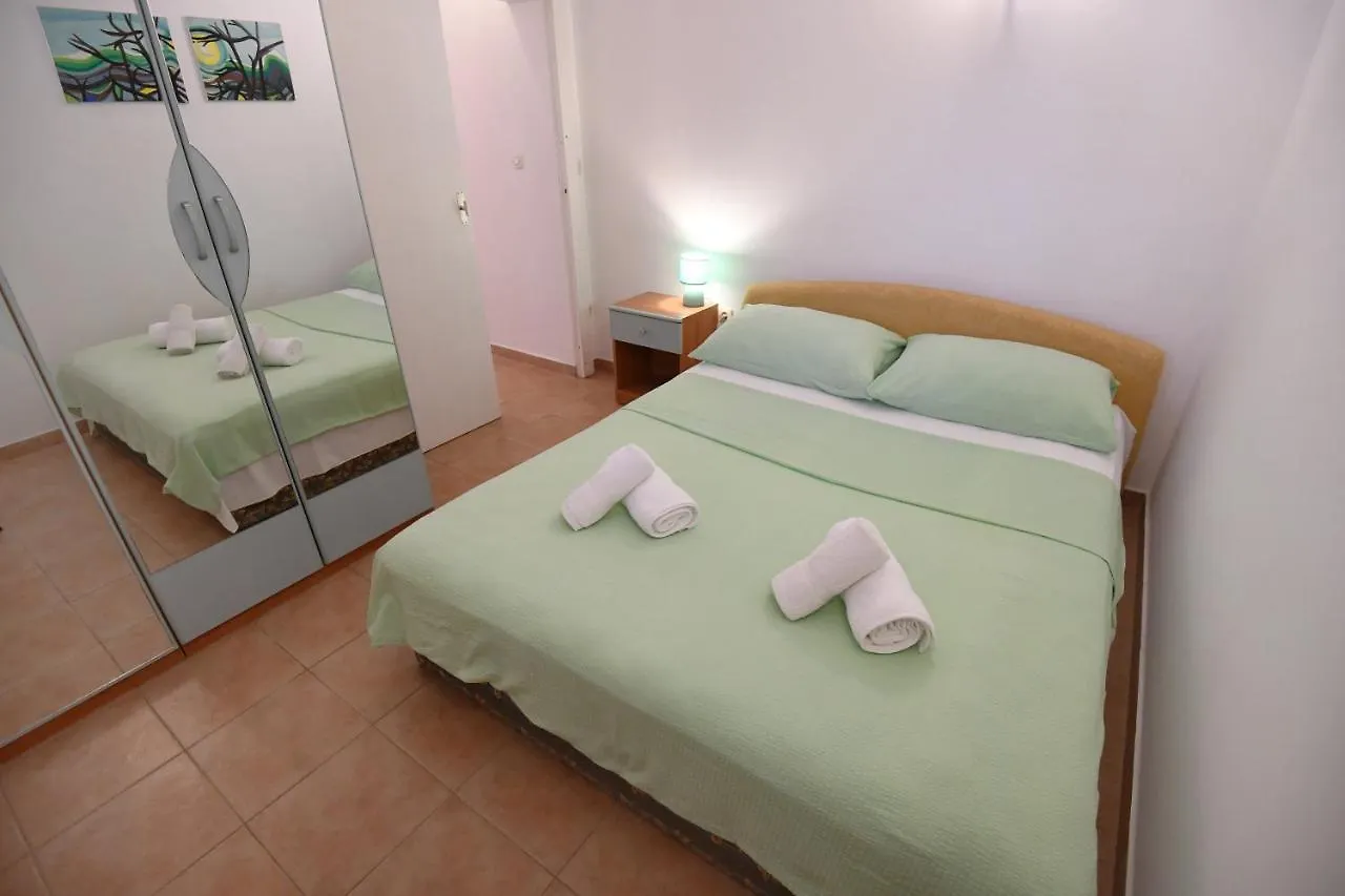 Rose Apartment Zadar 0*,